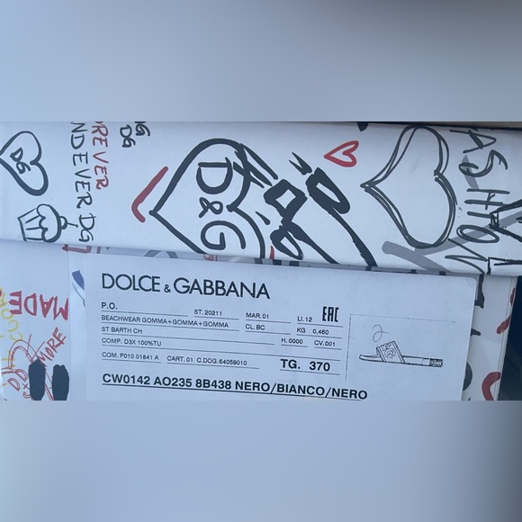 Authentic- New- Dolce & Gabbana Slides - Picture 5 of 5